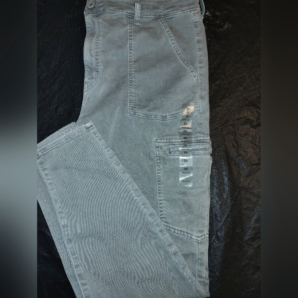 American Eagle Outfitters Gray Cargo Pants Relaxed Fit - Picture 3 of 4